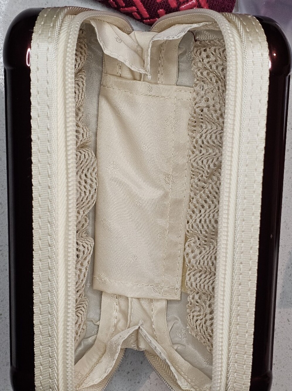 RIMOWA x EVA Air Carmona Red Limited Edition - Picture 7 of 9